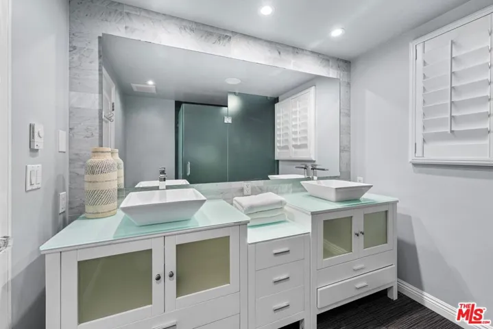 4309 Natoma Avenue, Woodland Hills, California 91364