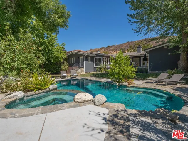 4309 Natoma Avenue, Woodland Hills, California 91364