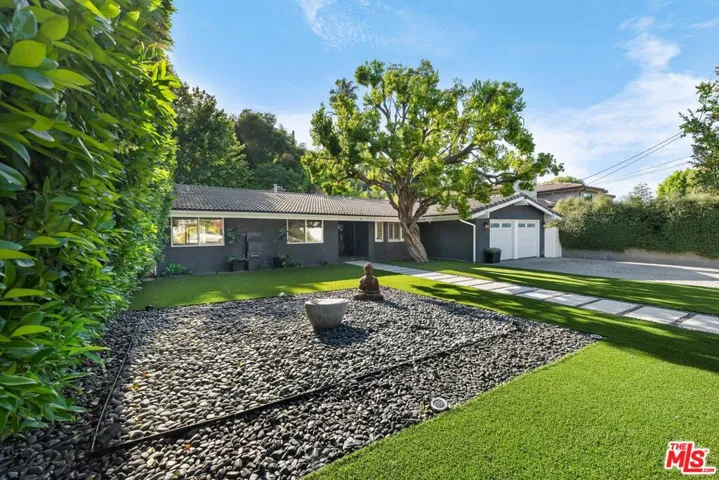 4309 Natoma Avenue, Woodland Hills, California 91364