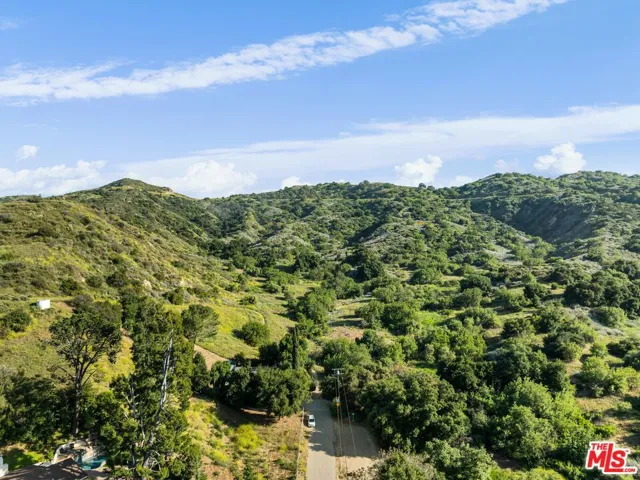 4309 Natoma Avenue, Woodland Hills, California 91364