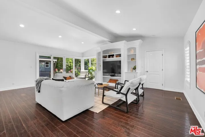 4309 Natoma Avenue, Woodland Hills, California 91364