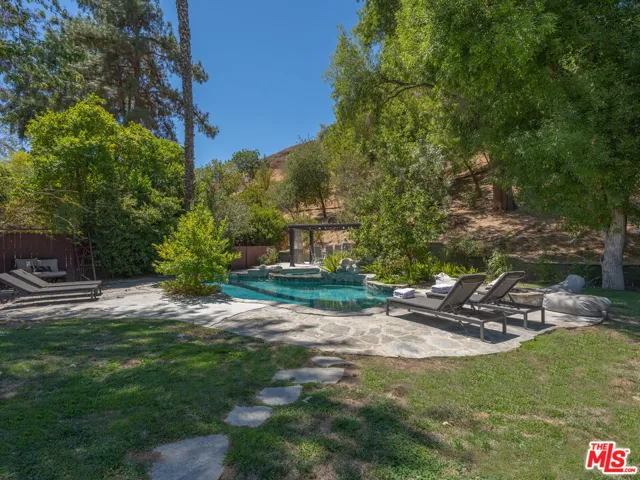 4309 Natoma Avenue, Woodland Hills, California 91364