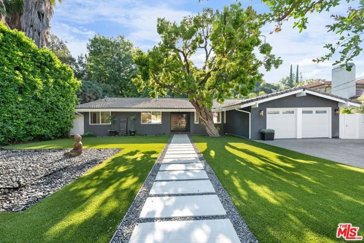 4309 Natoma Avenue, Woodland Hills, California 91364