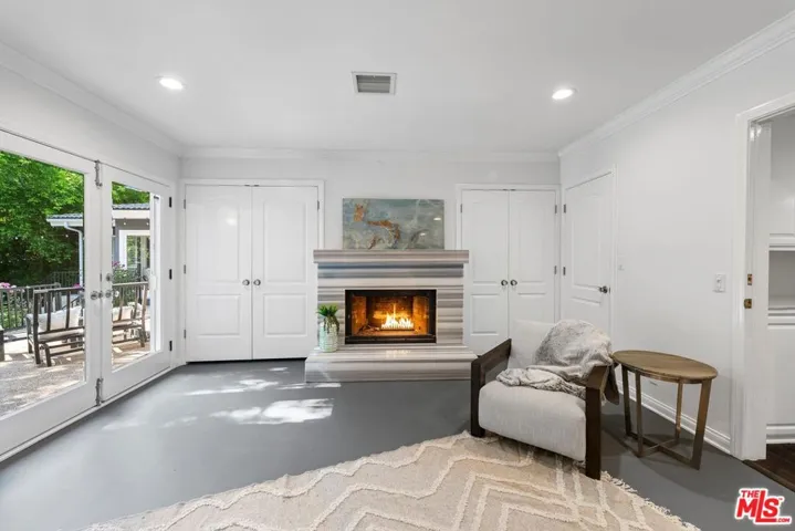 4309 Natoma Avenue, Woodland Hills, California 91364