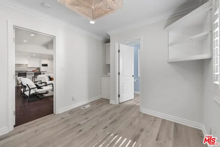 4309 Natoma Avenue, Woodland Hills, California 91364