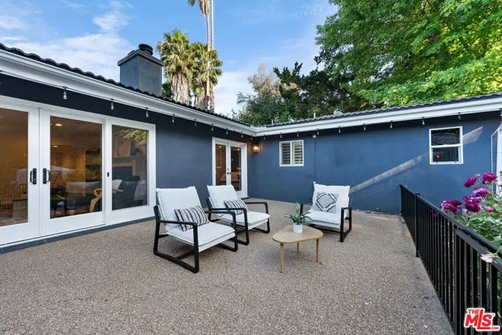 4309 Natoma Avenue, Woodland Hills, California 91364