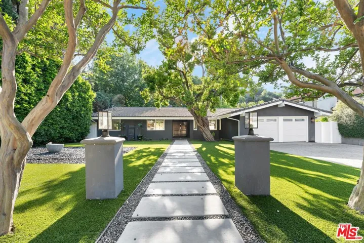 4309 Natoma Avenue, Woodland Hills, California 91364