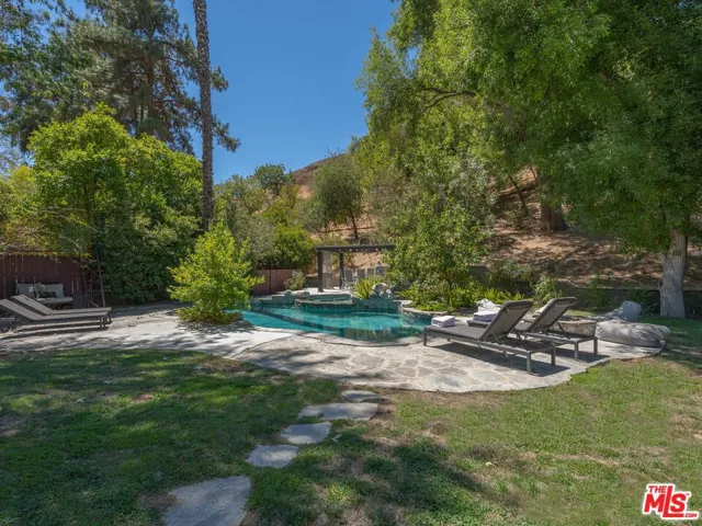 4309 Natoma Avenue, Woodland Hills, California 91364