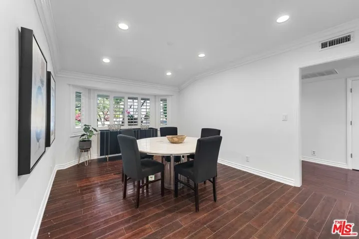 4309 Natoma Avenue, Woodland Hills, California 91364