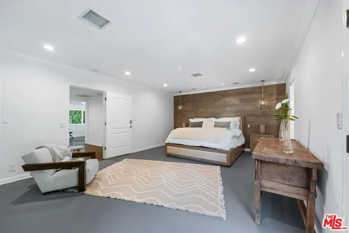 4309 Natoma Avenue, Woodland Hills, California 91364