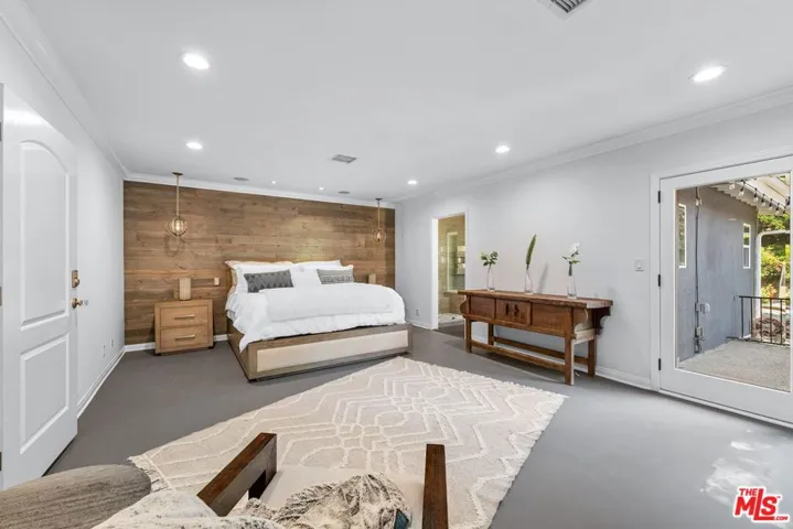 4309 Natoma Avenue, Woodland Hills, California 91364