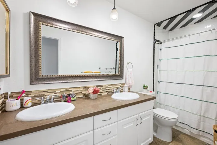 1451 Pine Vista Road, Escondido, California 92027