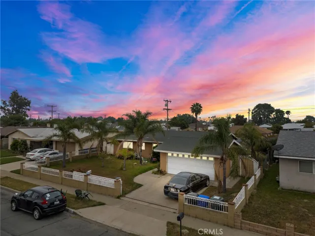 565 W Van Koevering Street, Rialto, California 92376