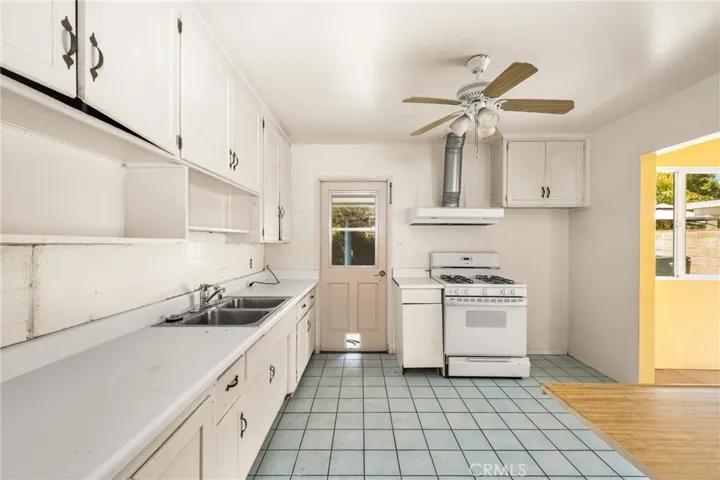 13009 Edwards Road, La Mirada, California 90638