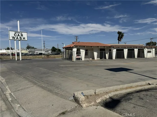 1421 W Main Street, Barstow, California 92311
