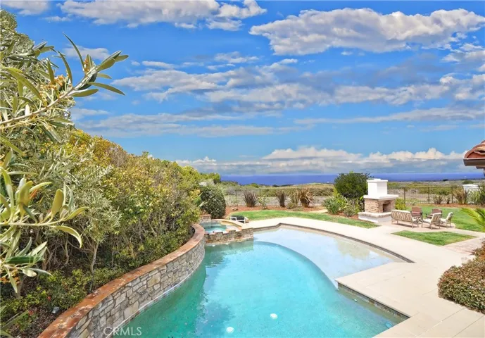 Enjoy a dip and a view!