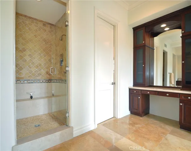 Primary shower