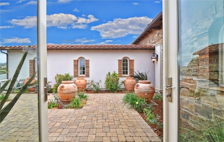 Office access to front courtyard