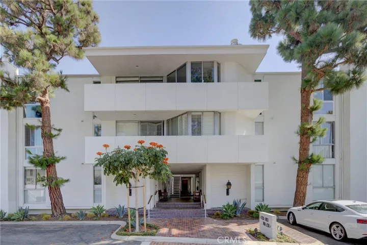 743 Avocado Avenue 102, Corona Del Mar, California 92625
