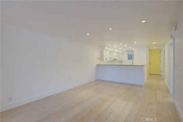 743 Avocado Avenue 102, Corona Del Mar, California 92625