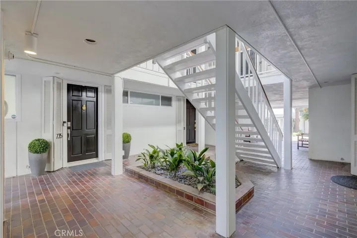 743 Avocado Avenue 102, Corona Del Mar, California 92625