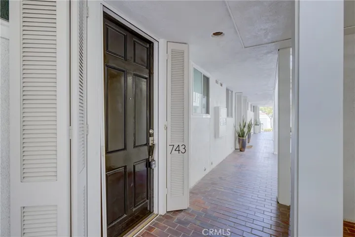 743 Avocado Avenue 102, Corona Del Mar, California 92625