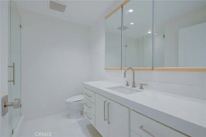743 Avocado Avenue 102, Corona Del Mar, California 92625