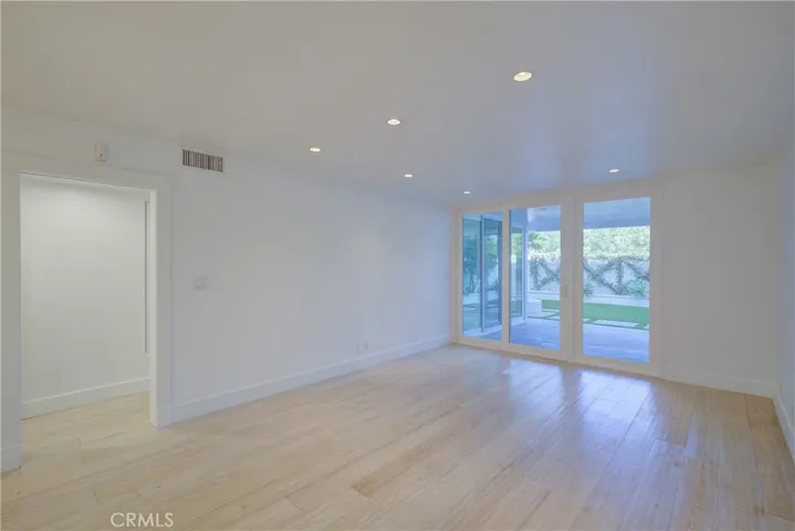743 Avocado Avenue 102, Corona Del Mar, California 92625