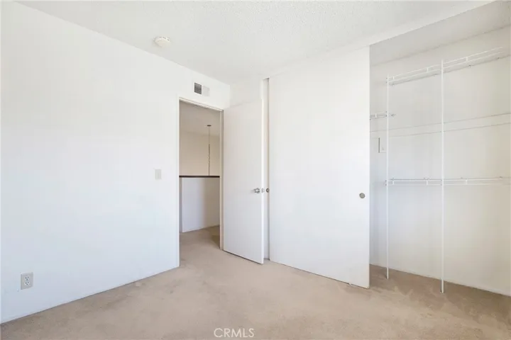 29 Cheyenne 70, Irvine, California 92604