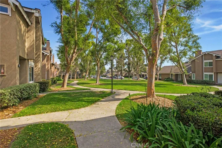 29 Cheyenne 70, Irvine, California 92604