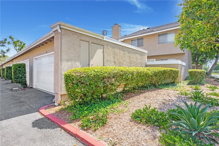 29 Cheyenne 70, Irvine, California 92604