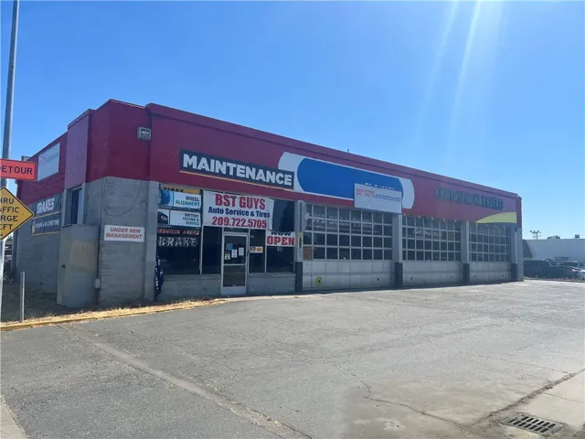 1420 V Street, Merced, California 95340
