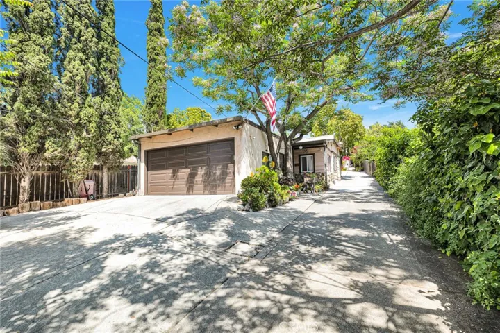 10528 Hillhaven Avenue, Tujunga, California 91042