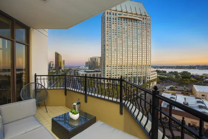 700 W Harbor Dr. 1203, San Diego, California 92101