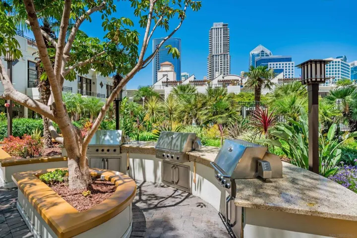 700 W Harbor Dr. 1203, San Diego, California 92101