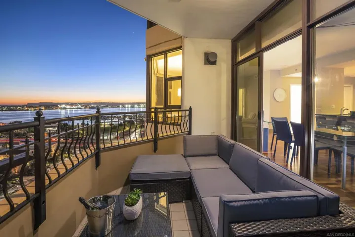 700 W Harbor Dr. 1203, San Diego, California 92101