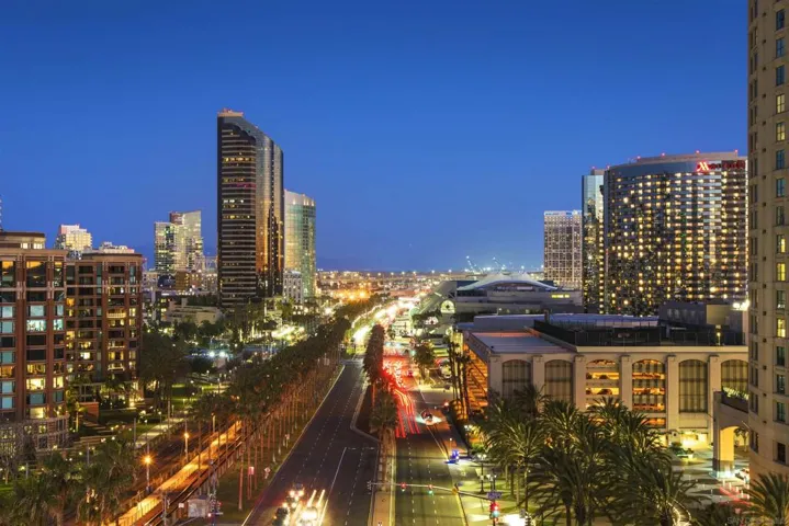 700 W Harbor Dr. 1203, San Diego, California 92101