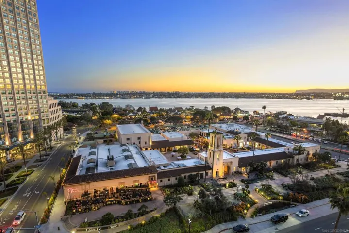 700 W Harbor Dr. 1203, San Diego, California 92101