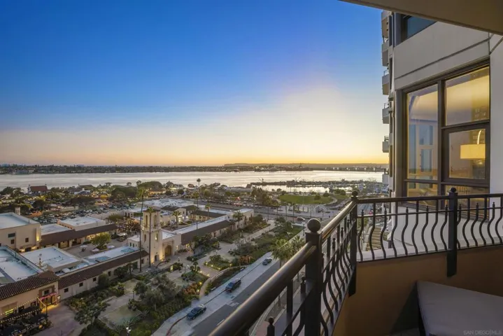 700 W Harbor Dr. 1203, San Diego, California 92101