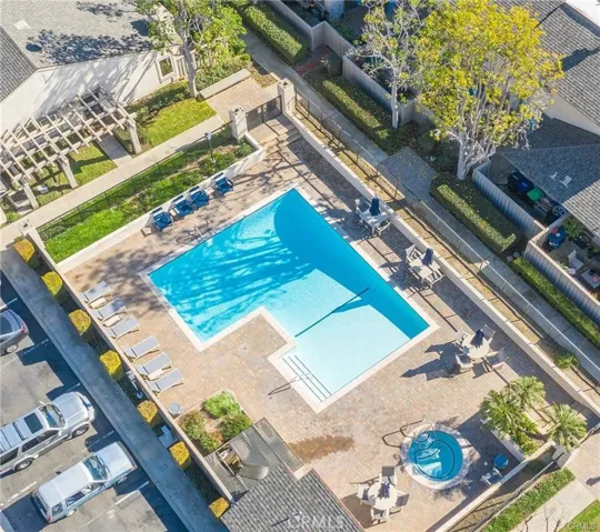DRONE PICTURE POOL & SPA