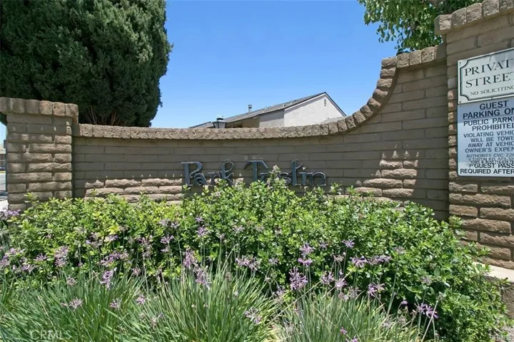 PARK TUSTIN SIGN