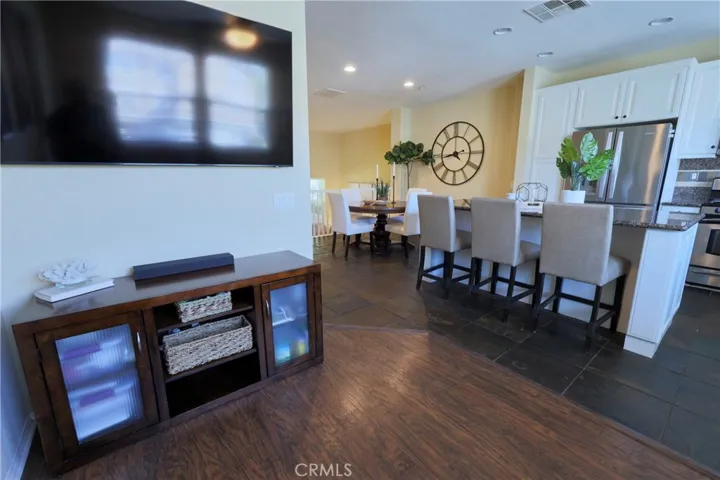 16 Durlston Way, Ladera Ranch, California 92694