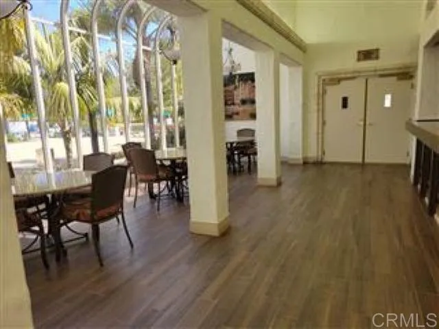 Greenery Lounge Sitting Area