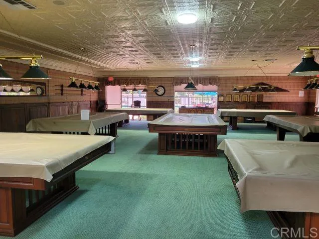 Billard Hall