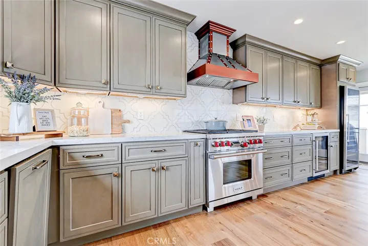 303 7th Street A, Manhattan Beach, California 90266