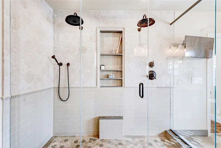 303 7th Street A, Manhattan Beach, California 90266
