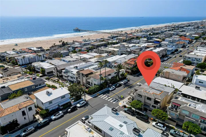 303 7th Street A, Manhattan Beach, California 90266
