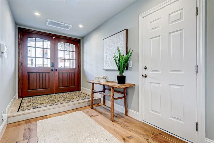 303 7th Street A, Manhattan Beach, California 90266