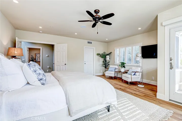 303 7th Street A, Manhattan Beach, California 90266