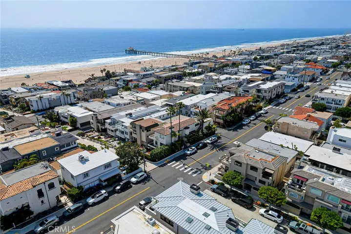 303 7th Street A, Manhattan Beach, California 90266